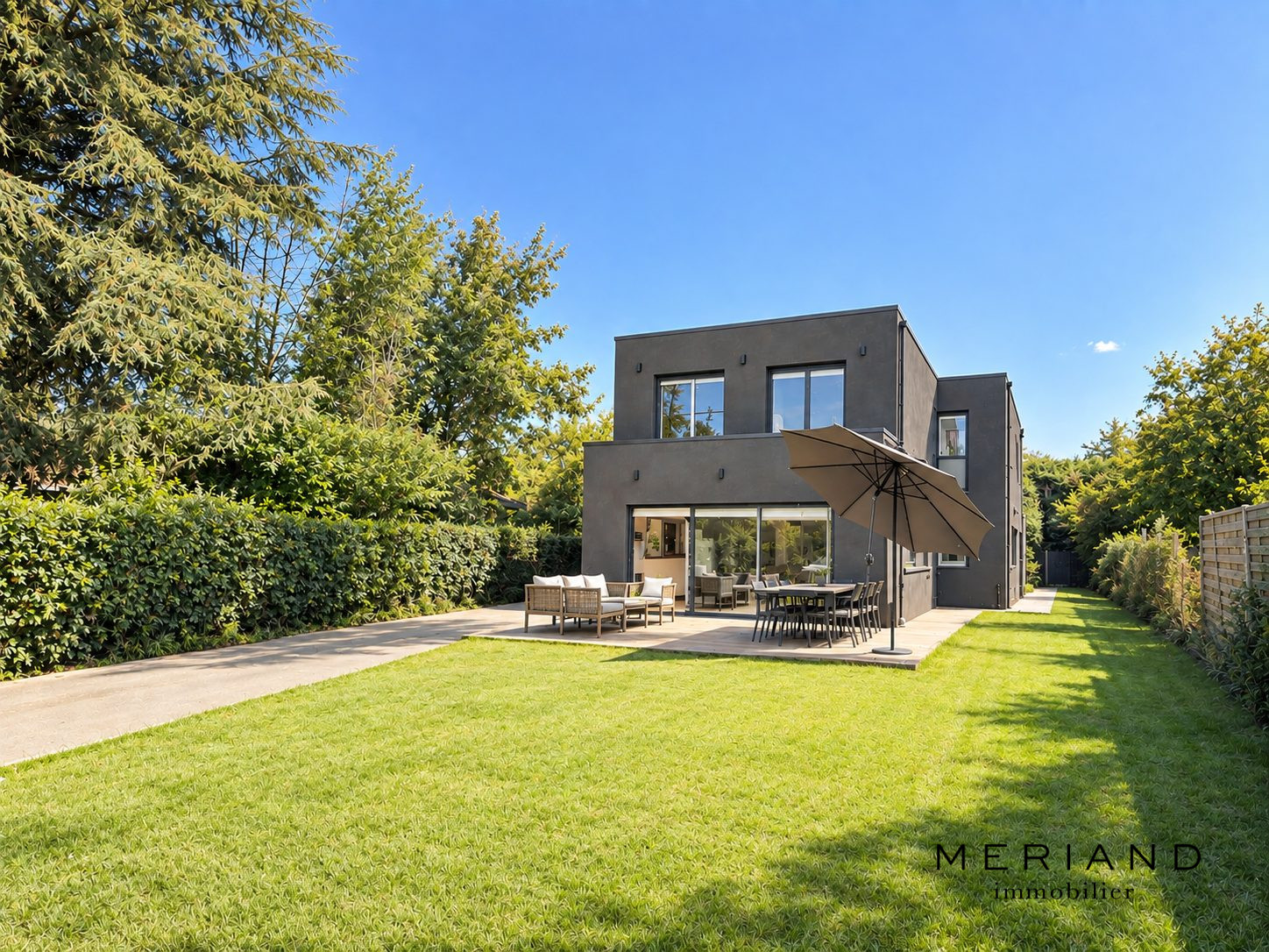 Lire la suite à propos de l’article Maison contemporaine d’exception de 216 m² sur 730 m² de terrain — Forest-sur-Marque À quelques minutes du parc du Héron et de Villeneuve-d’Ascq