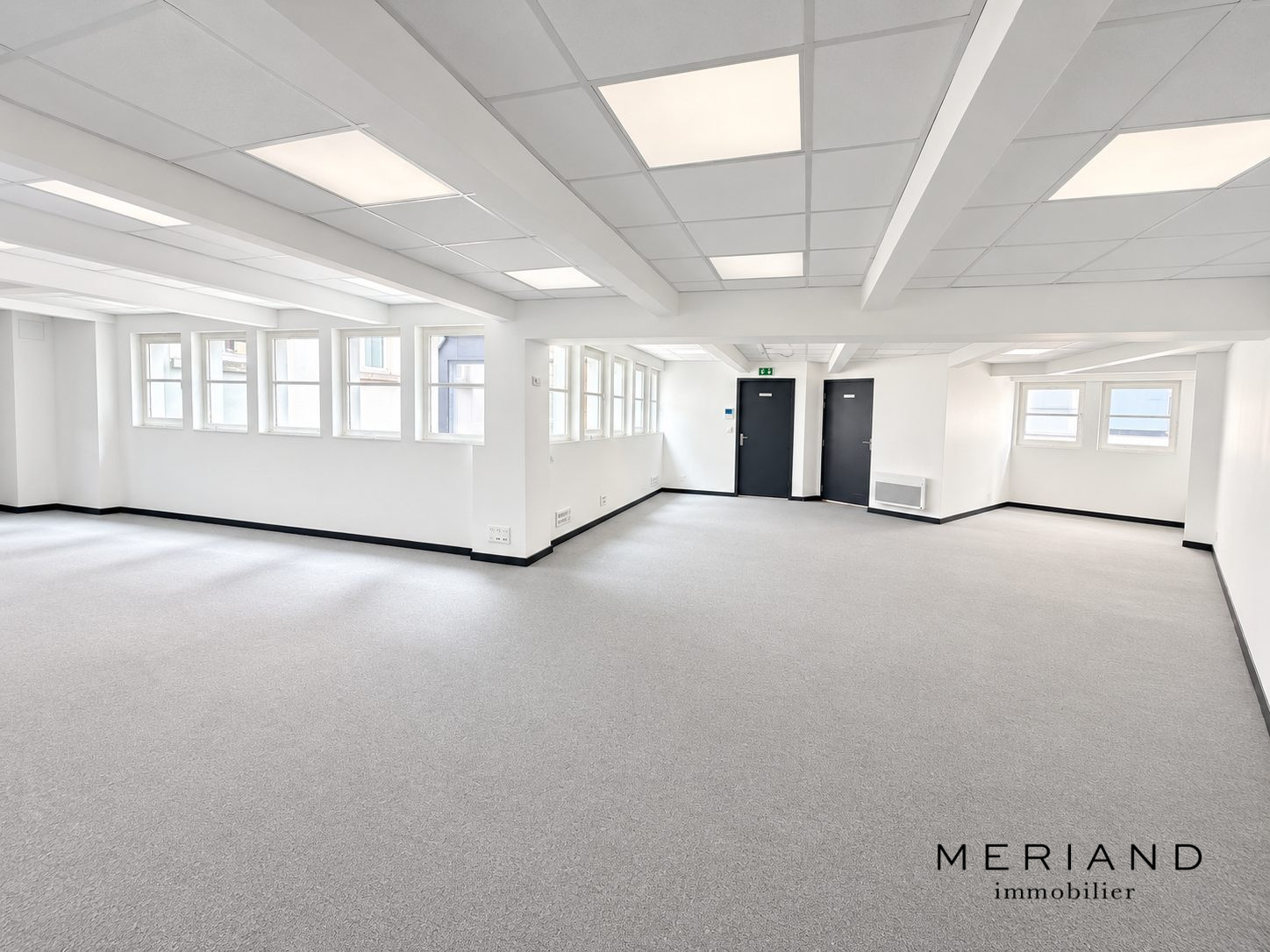 Lire la suite à propos de l’article Bureaux rénovés au cœur de Lille — à deux pas de la Grand’Place